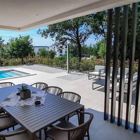 Lux Natura Villa